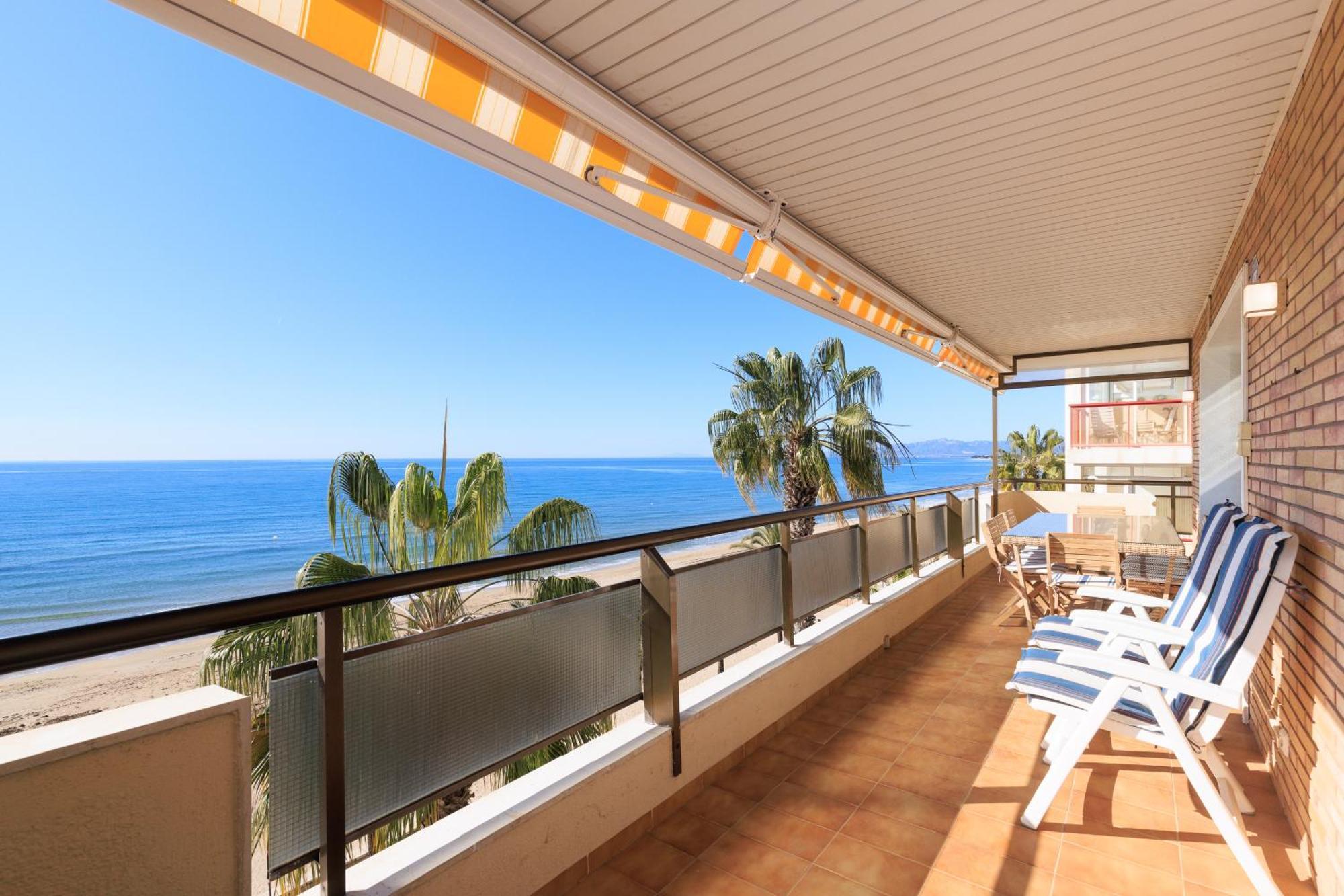 Apartamento Para 8 Sobre El Mar Apartamento Salou Exterior foto